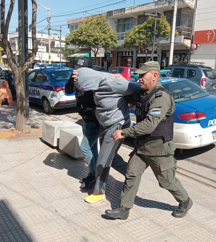 Jesús María: Ejercía la medicina de manera ilegal y quedó detenido tras un allanamiento