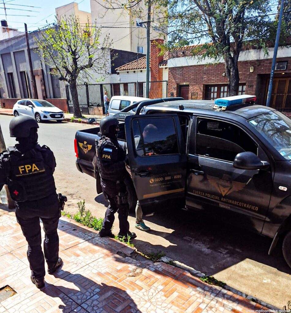 CÓRDOBA: FPA SECUESTRÓ ESTUPEFACIENTES EN BARRIO SAN VICENTE. UN DETENIDO