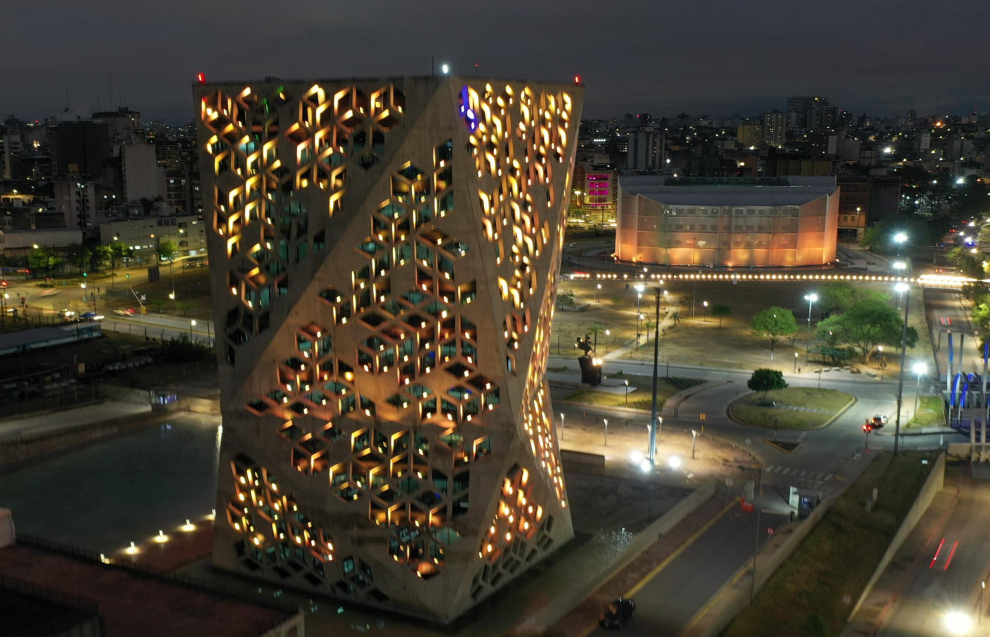 Los edificios públicos de la Provincia se iluminan de amarillo