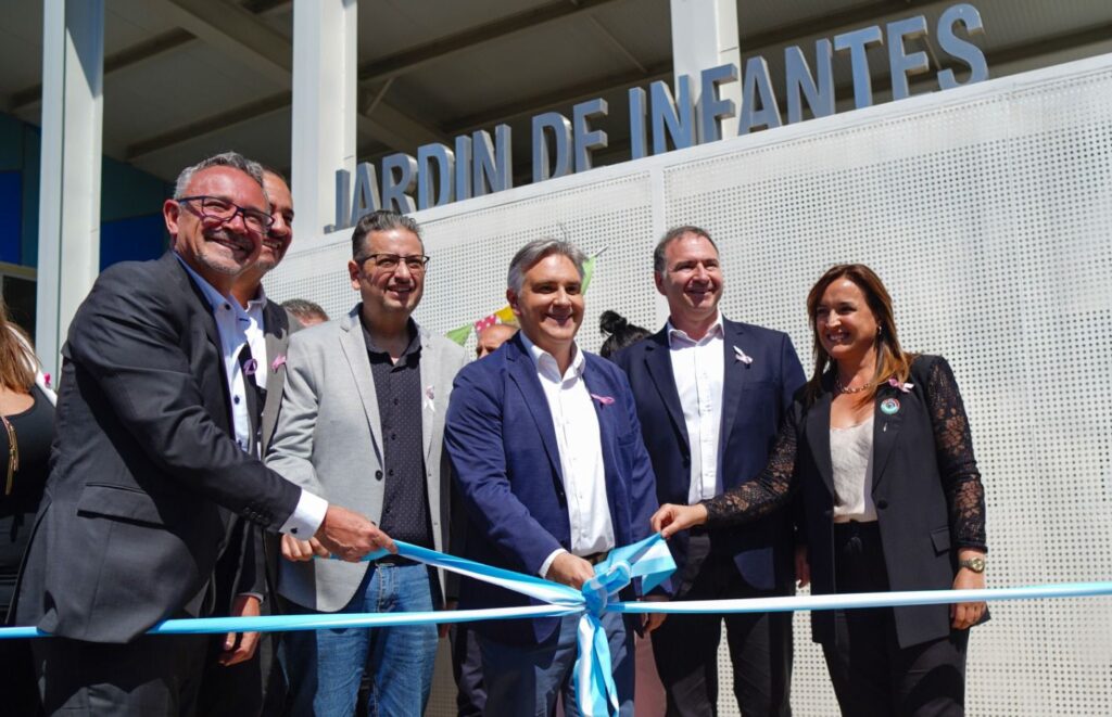 Salsipuedes: Llaryora inauguró una Escuela Secundaria de Formación Profesional y un jardín de infantes