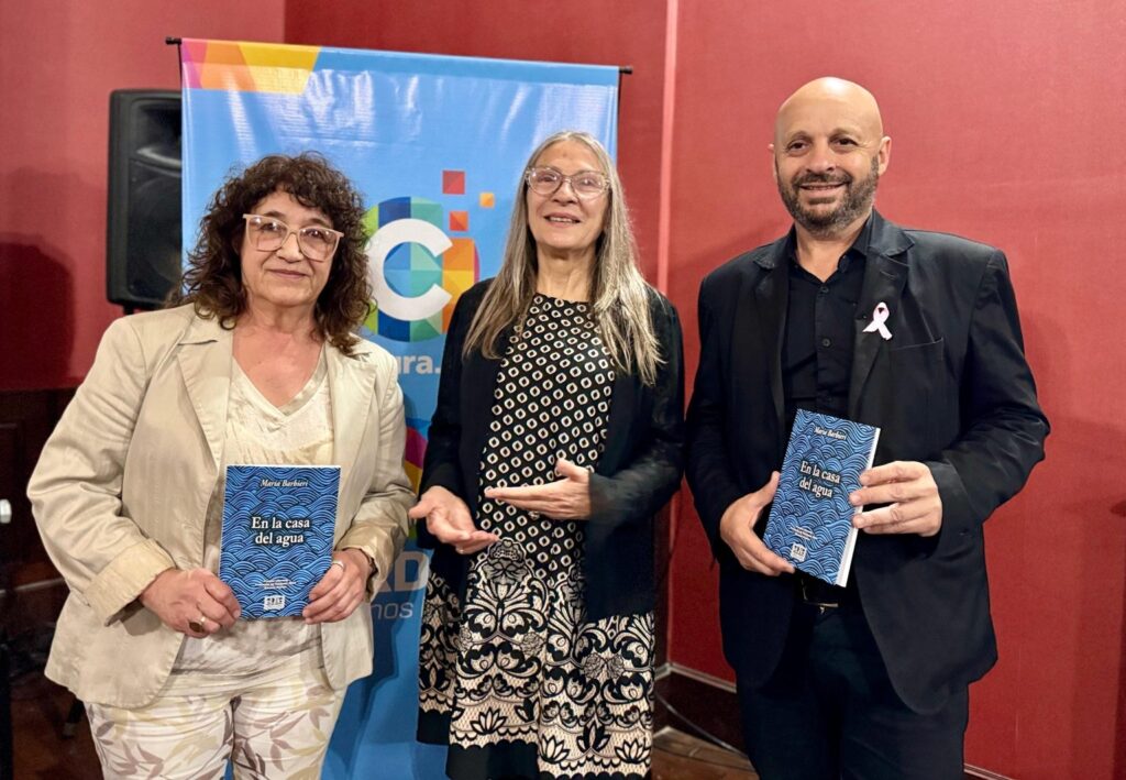 En la Biblioteca Córdoba, se presentó el libro ganador del Premio Literario 2023 género poesía