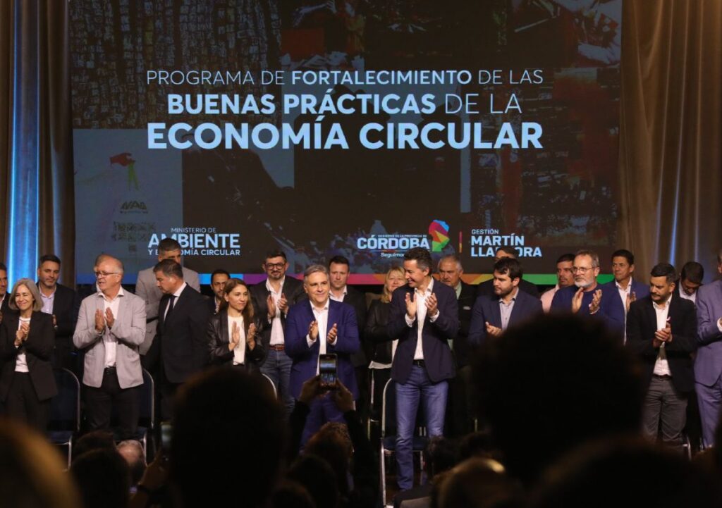 Economía Circular: la Provincia entregó 1.500 millones de pesos a municipios