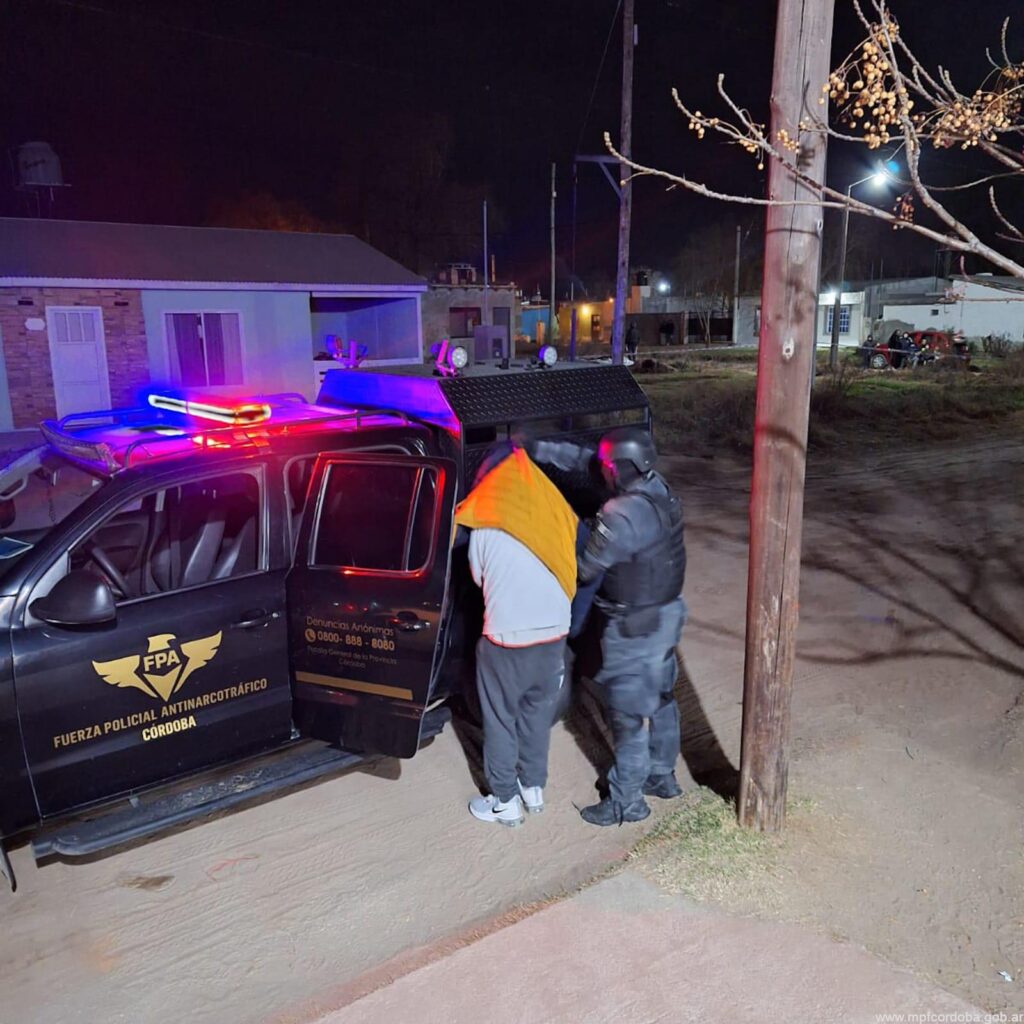 PAREJA DETENIDA POR DELIVERY DE COCAÍNA EN LABOULAYE