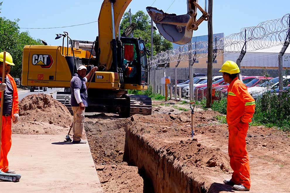 Saneamiento cloacal: Avanza el colector en Ciudad de los Niños