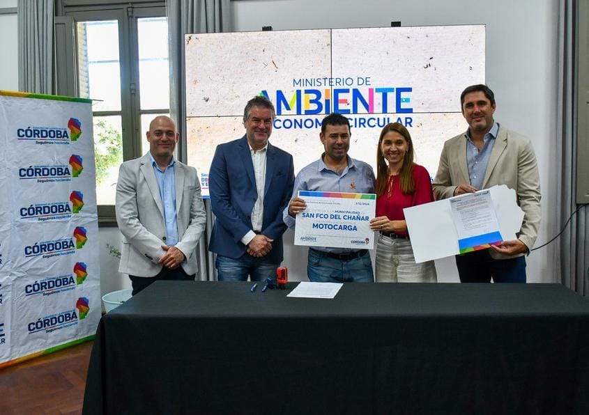 La Provincia entregó $100 millones a municipios para la gestión integral de residuos