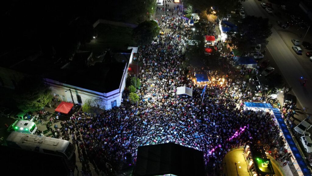 LAS PEÑAS CELEBRÓ SU CUMPLEAÑOS CON UN SHOW PARA CASI 7000 PERSONAS